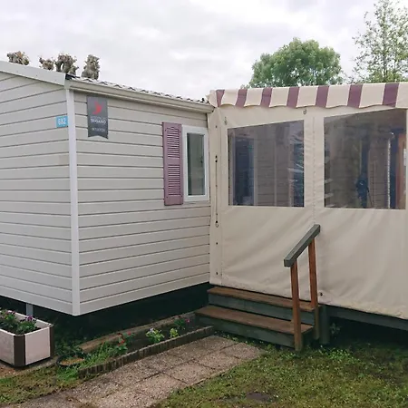 Grand Mobilhome Confort 3 Chambres, Terrasse - Les Charmettes Siblu Campingplatz